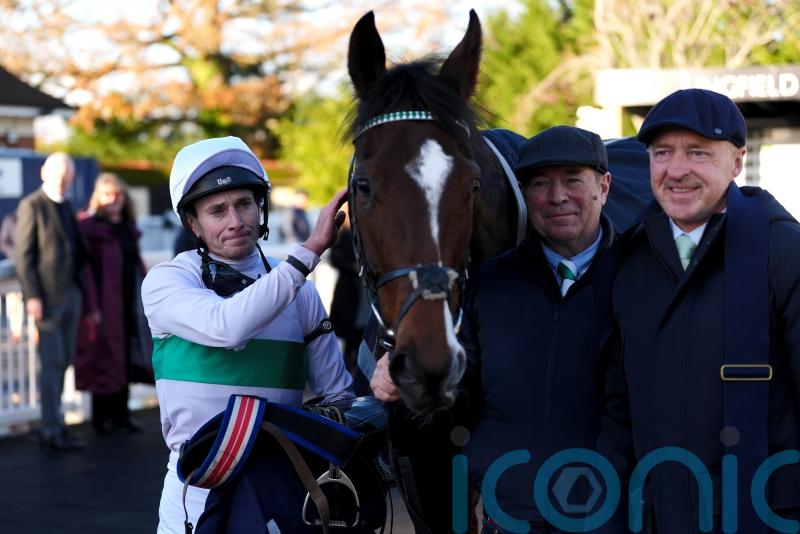 Moore marks riding return with Lingfield double