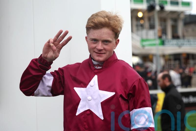 Super Sam Ewing takes Leopardstown chance in style