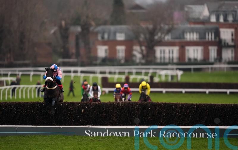 Sandown gets the go-ahead following inspection but Wincanton lost to frost