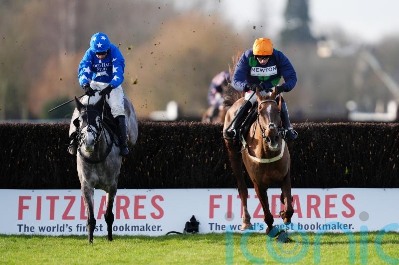 No Questions Asked strikes Lightning gold