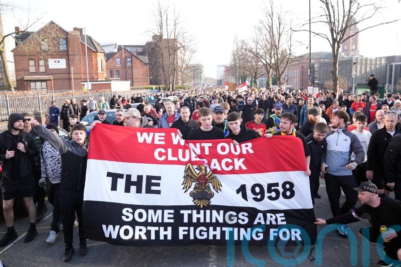 Man Utd fan group turns up heat on Sir Jim Ratcliffe with 6,000 due at protest