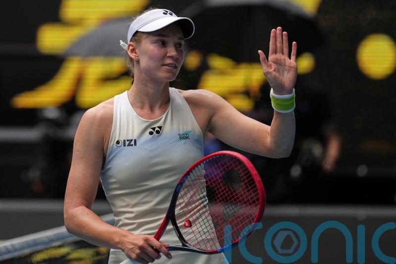 Elena Rybakina powers past Iga Swiatek to reach Australian Open semi-finals