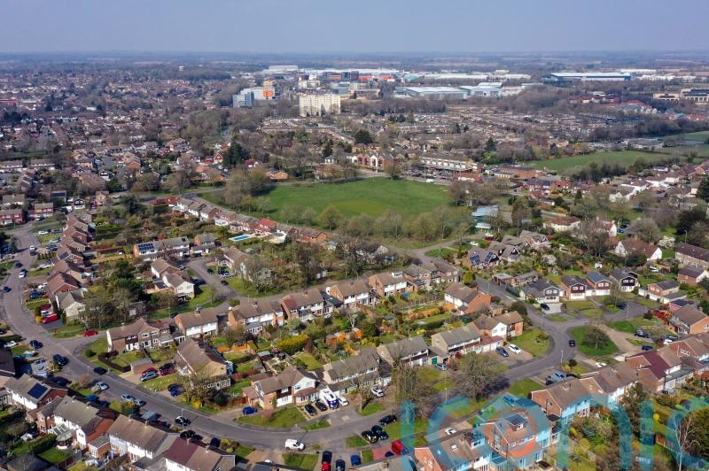 Average UK house price rises above &pound;300,000 for first time &ndash; Halifax