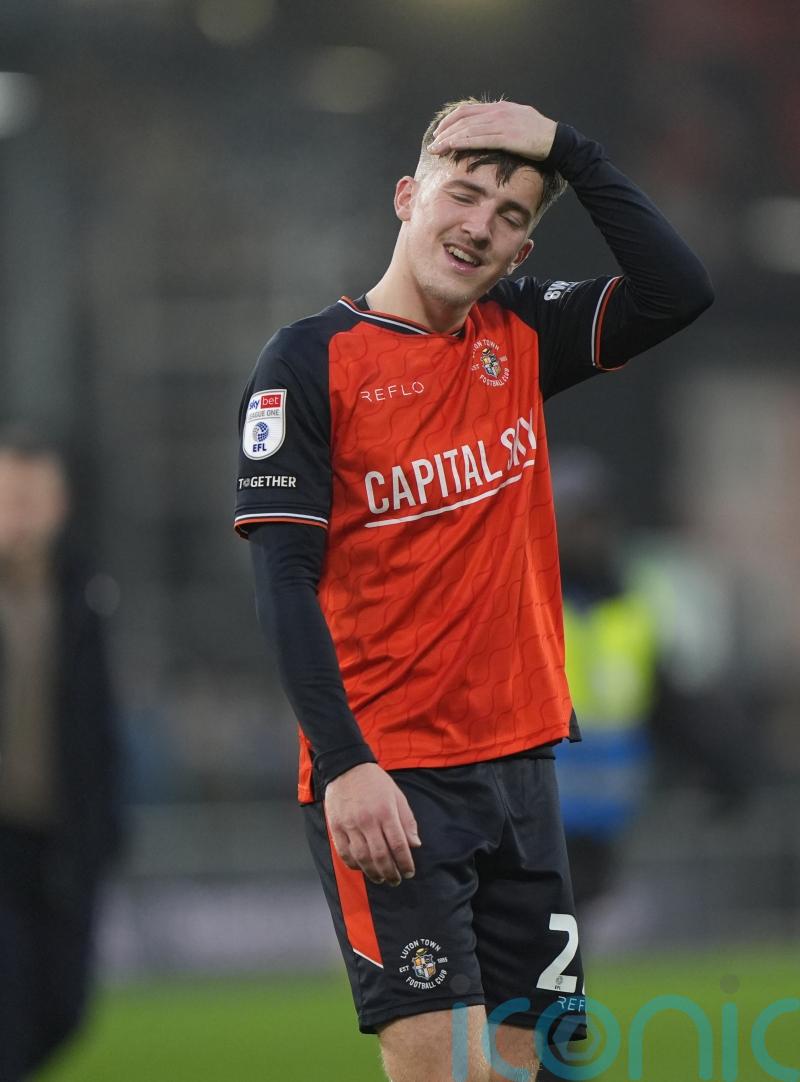 Luton maintain play-off push with victory against Bradford