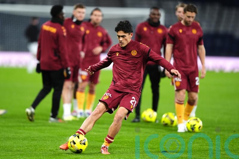 Motherwell sweep aside Aberdeen to continue impressive run