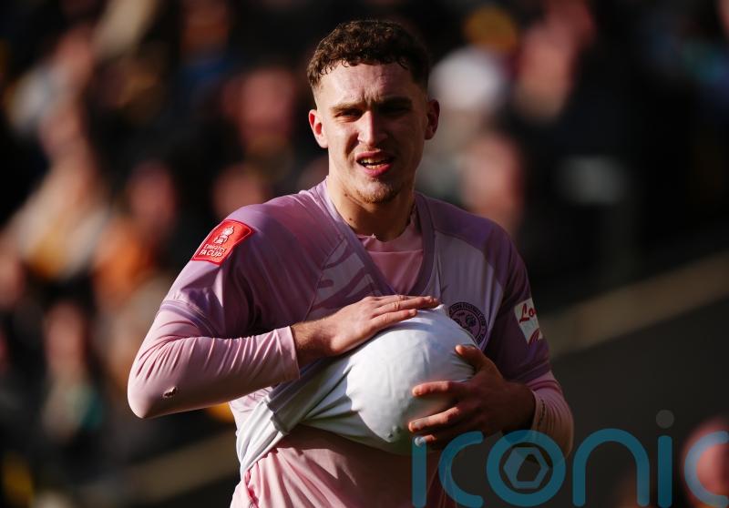 Shrewsbury keep winning run going against Accrington