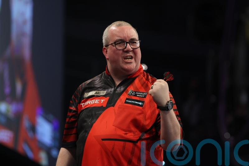 Stephen Bunting triumphs in Belfast after Luke Littler suffers another setback