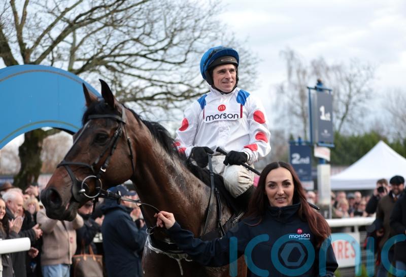 Protektorat makes light of scare to land the odds at Kelso