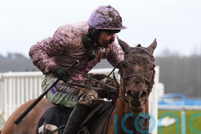 Wreckless Eric on retrieval mission in Imperial Cup