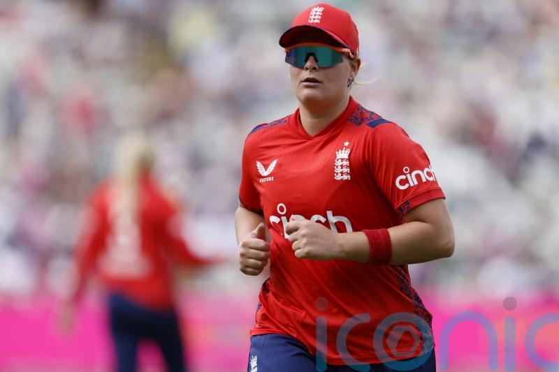 England&rsquo;s Dani Gibson scoops &pound;190,000 payday at inaugural Hundred auction