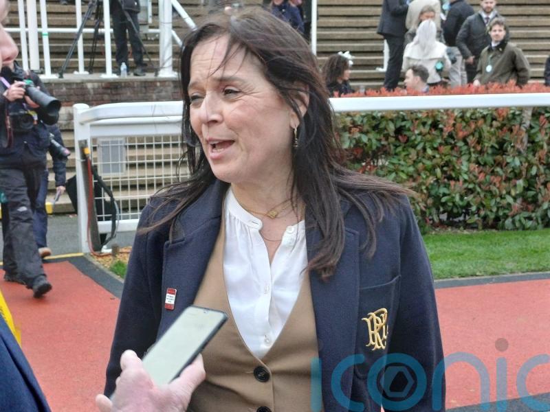 Cath Williams claims first Festival winner with Ask Brewster