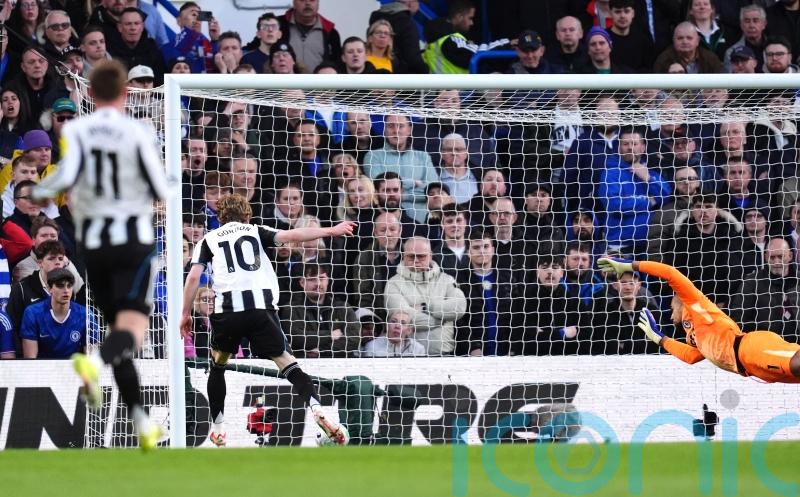 Anthony Gordon scores the only goal as Newcastle win at Chelsea