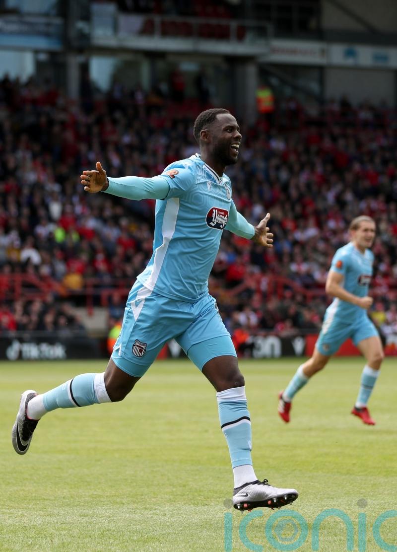 Emmanuel Dieseruvwe scores as Rochdale regain top spot with win at Eastleigh