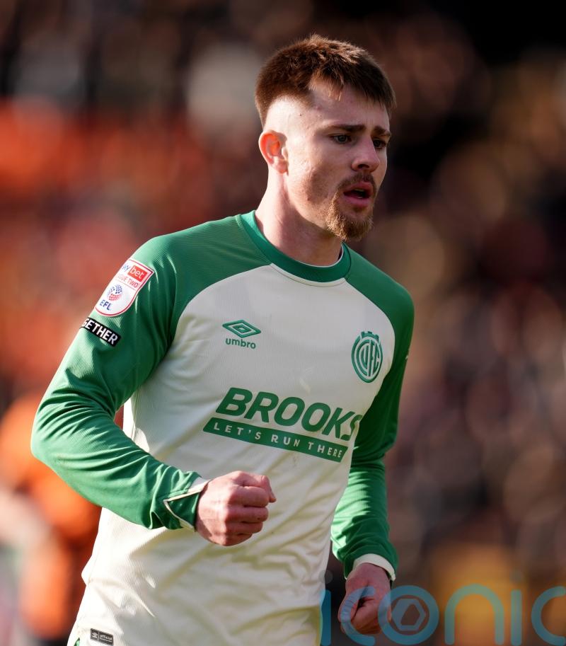 Swindon earn last-gasp draw at Cambridge