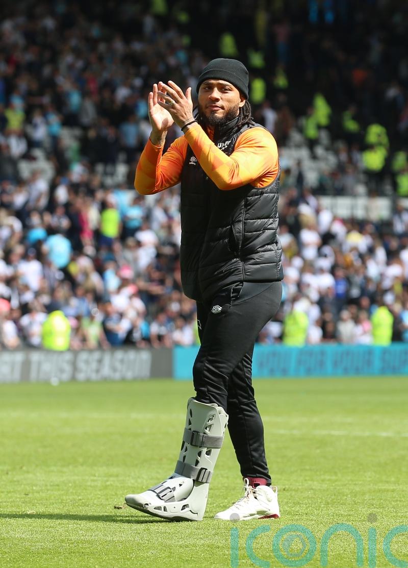 Crawley boss Colin Kazim-Richards celebrates &lsquo;massive&rsquo; win over Newport