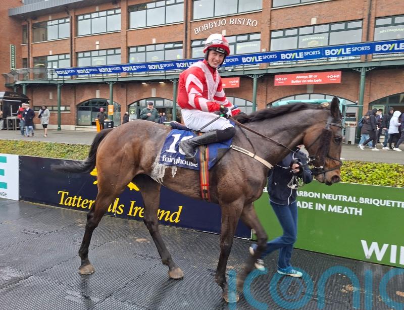 Kalix Delabarriere impresses in difficult conditions with Fairyhouse win