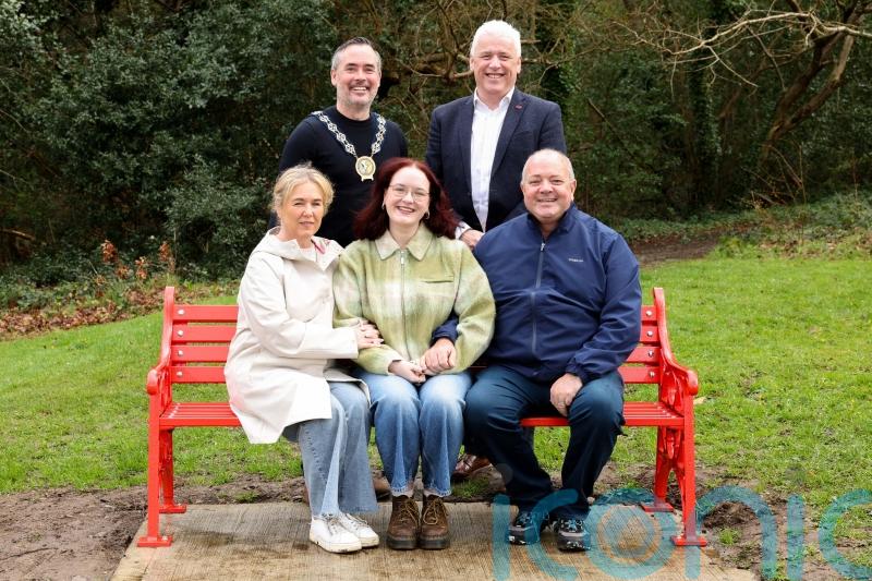 Red bench unveiled in park in tribute to young woman living with heart condition