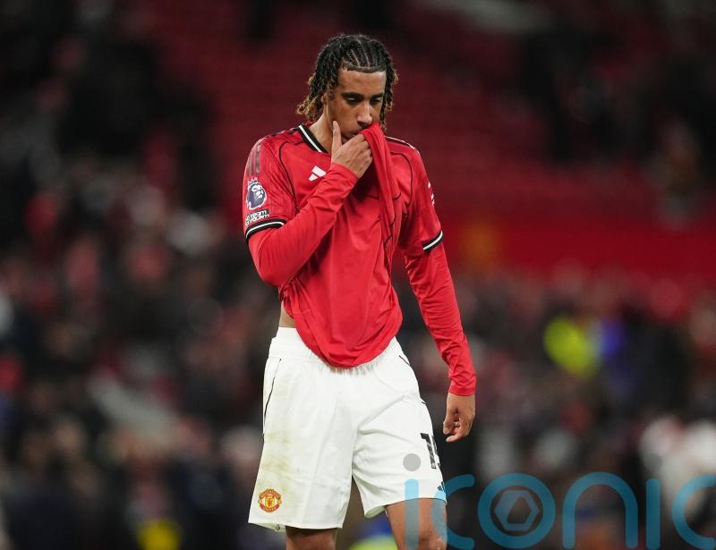 Leny Yoro adds to Man Utd&rsquo;s defensive concerns for Chelsea clash