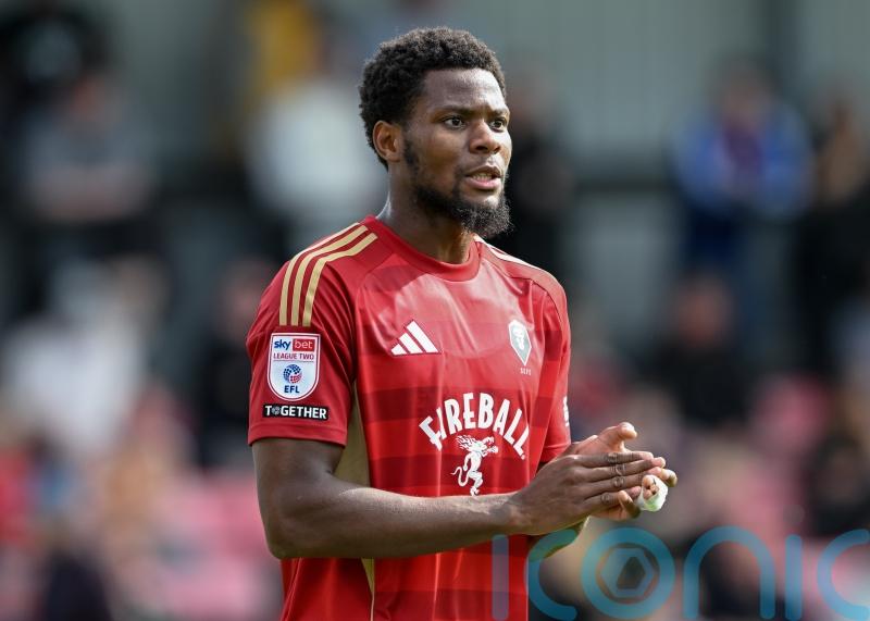 Salford win at Oldham to keep automatic promotion push going