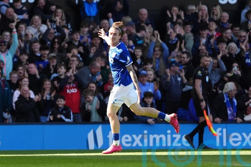 Ipswich strike late against Middlesbrough to move back into top two