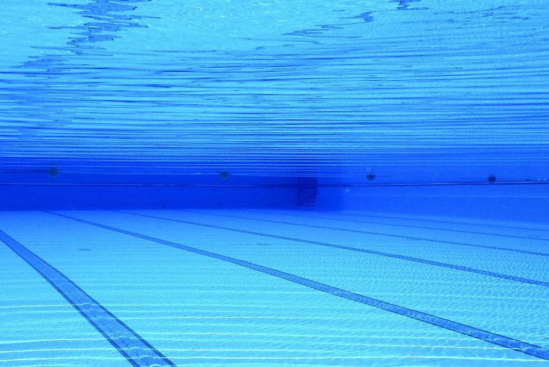 Family row breaks out in Limerick swimming pool; one hospitalised