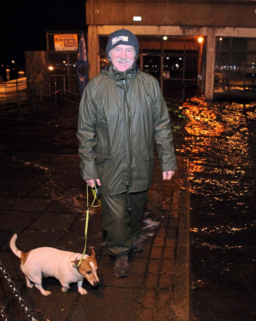 SLIDESHOW Flood waters lap at Sarsfield House in Limerick Photo 1 of
