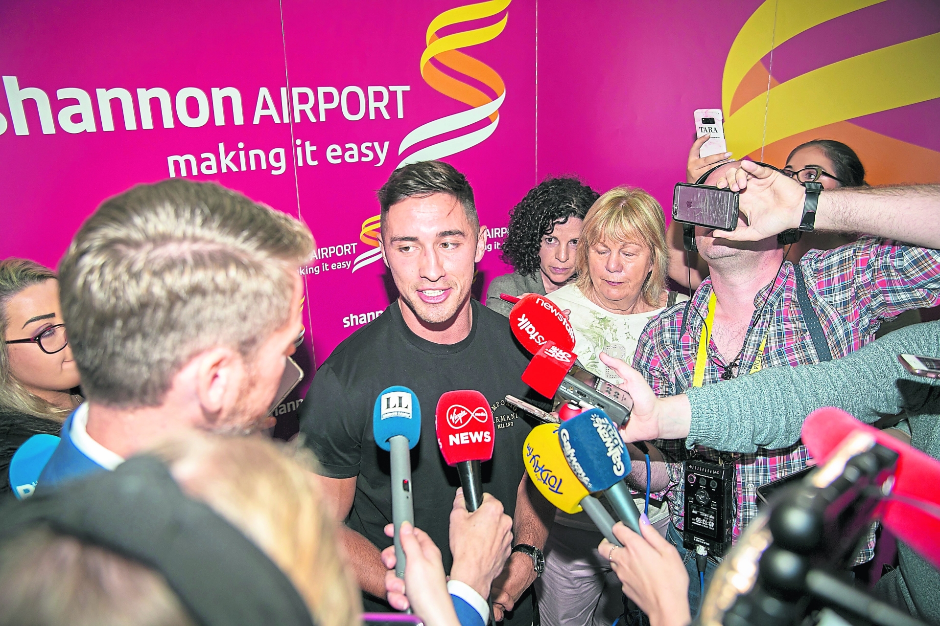 Pictured is Greg O’Shea at arrivals in Shannon Airport.Pic Arthur Ellis.