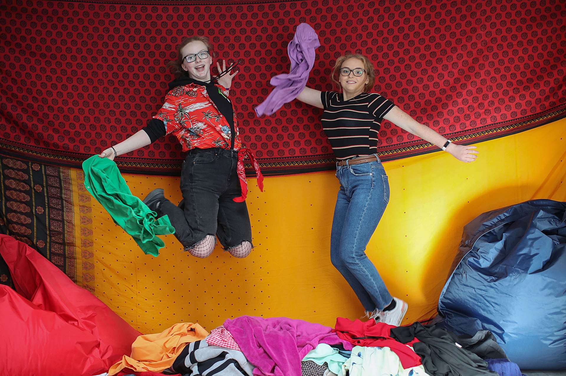 PIC JULIEN BEHAL PHOTOGRAPHY Meagan Sheridan (17) and Kaitlyn Ryan (17) from Tipperary members of the Youth Work Ireland Tipperary Junior Board pictured as part of their Fast Fashion Campaign