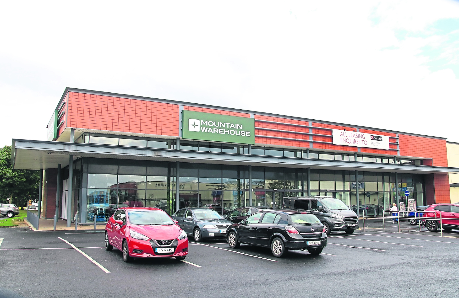 Retailer to quit Limerick city centre to open new store in the suburbs