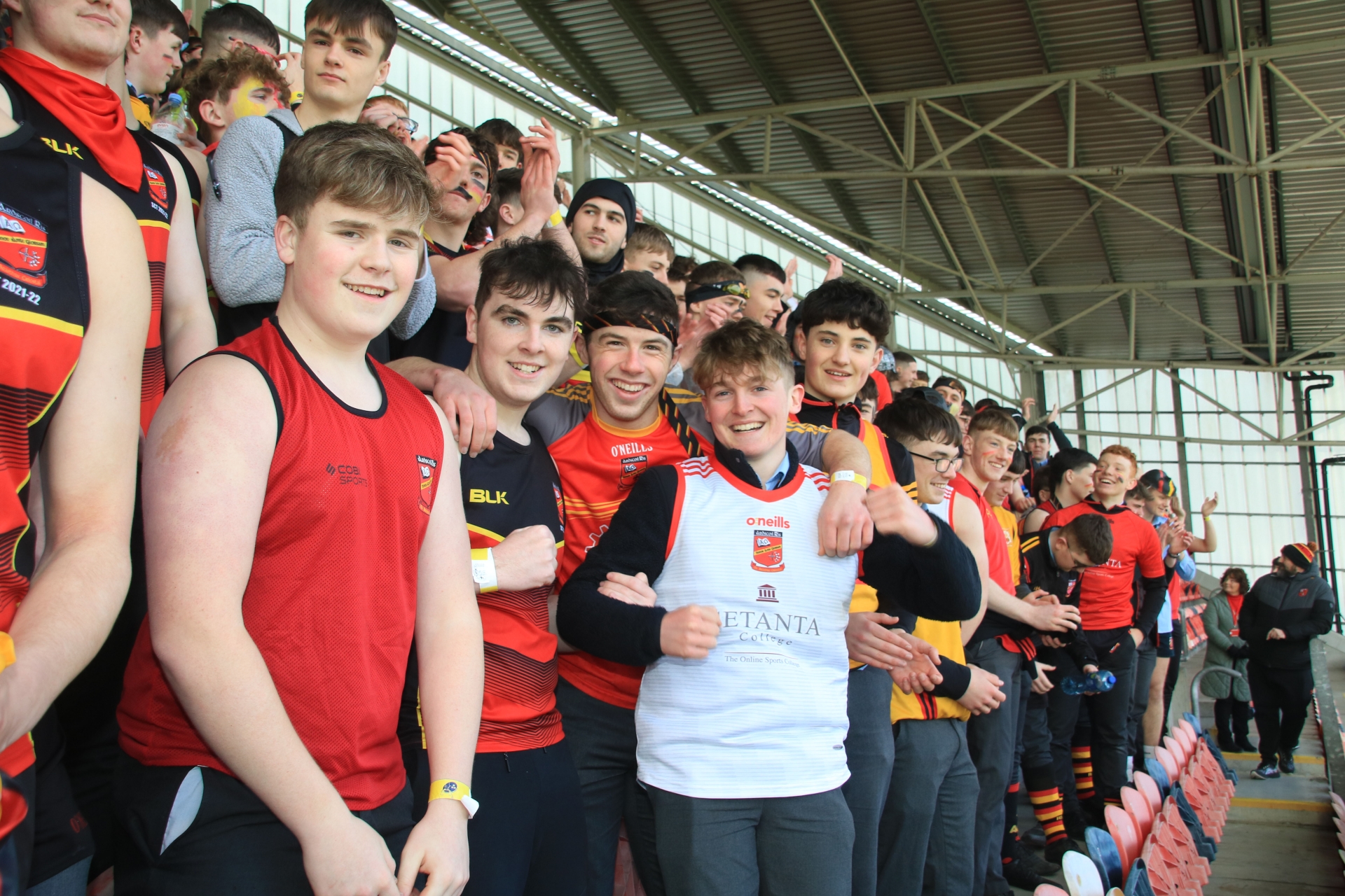 in-pictures-rdscoil-ris-and-castletroy-college-fans-at-munster