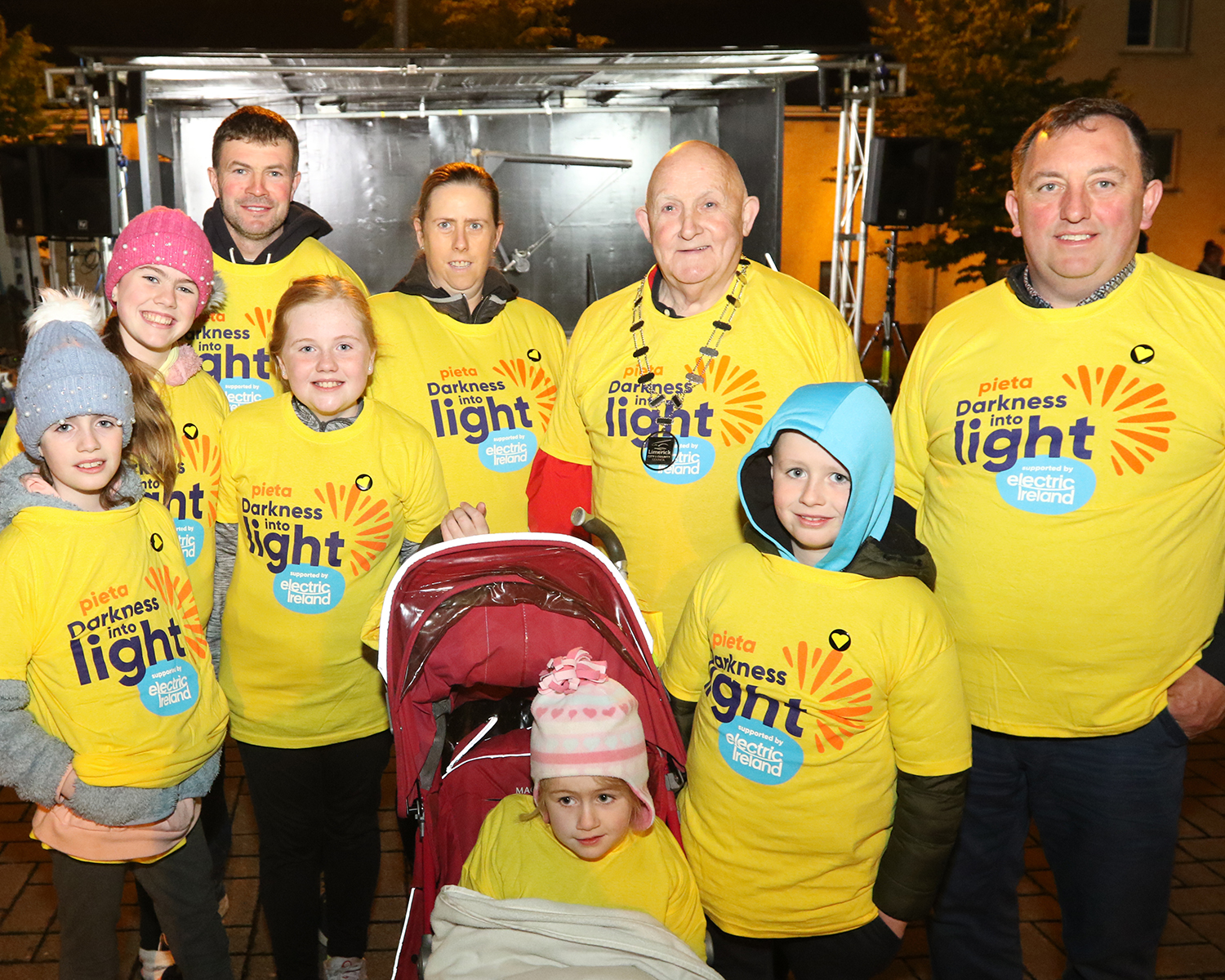 in-pictures-out-and-about-in-limerick-for-darkness-into-light-page-9