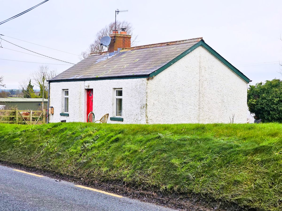PICTURES Charming Louth cottage with RTE Cheap Irish Homes potential