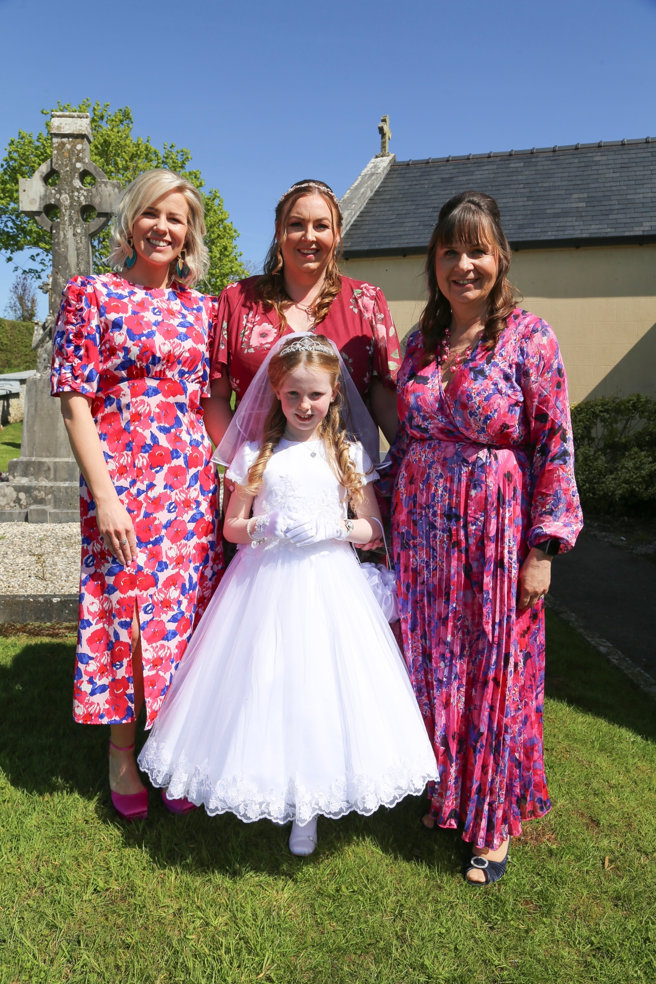 Katie Clear, her mother Michelle and Family