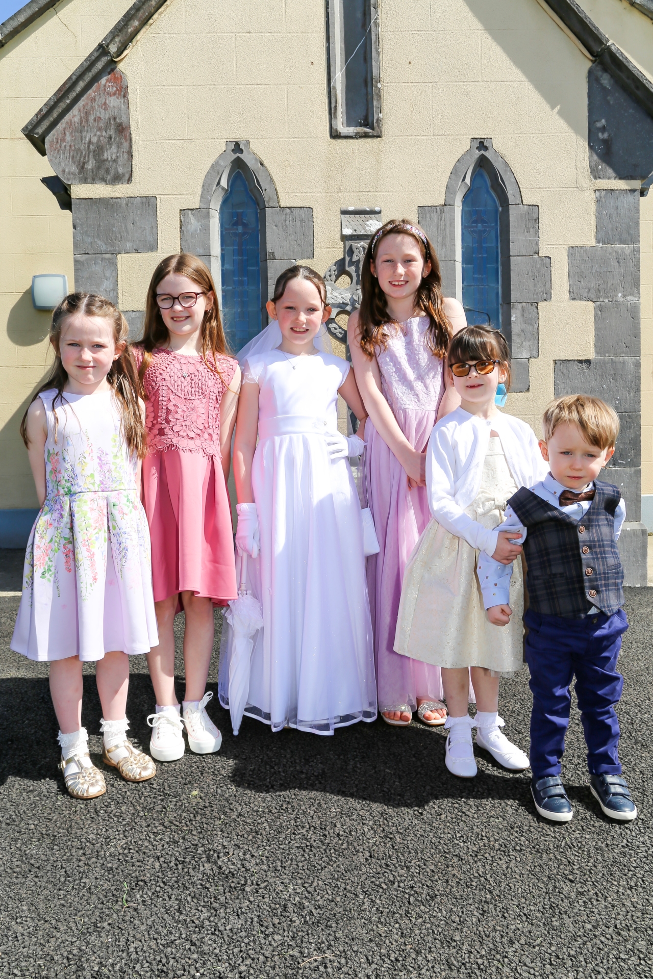 Sarah Kelly with her sisters, brother and cousins 